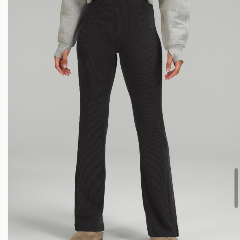 Lululemon brushed softstreme ribbed zip flare